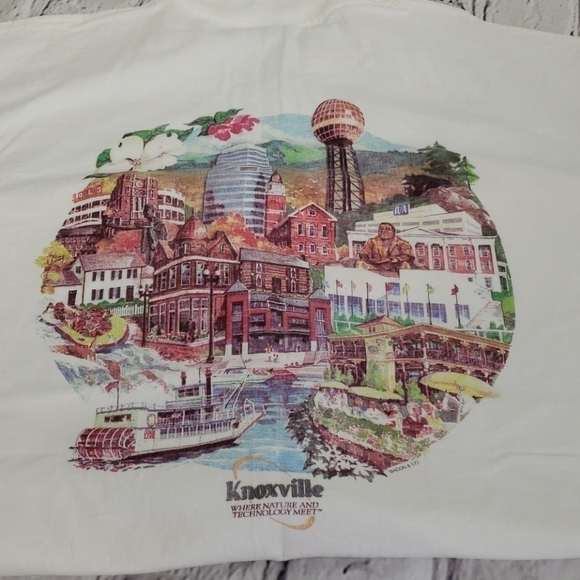 Vintage Y2K Tee Knoxville L White Picture on Back - Picture 2 of 10